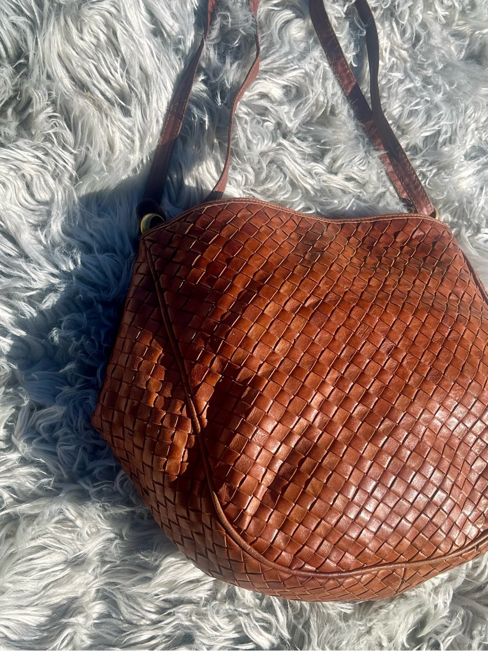 Vintage Bottega Veneta Intrecciato Leather Hobo Bag - Dual Aesthetic
1980s - Picture 5 of 17